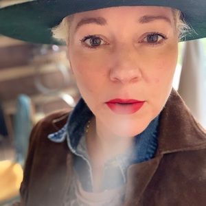 Meet your Posher, Marcia